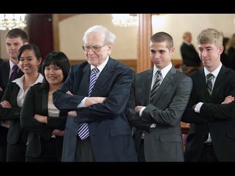 Warren Buffett offering financial advice for students